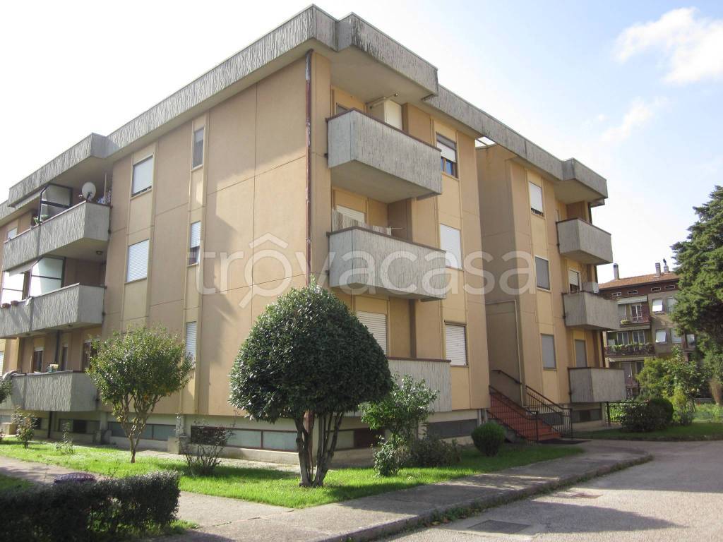 appartamento in vendita ad Assisi in zona Petrignano