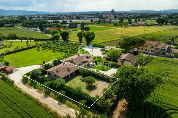 casa indipendente in vendita ad Assisi