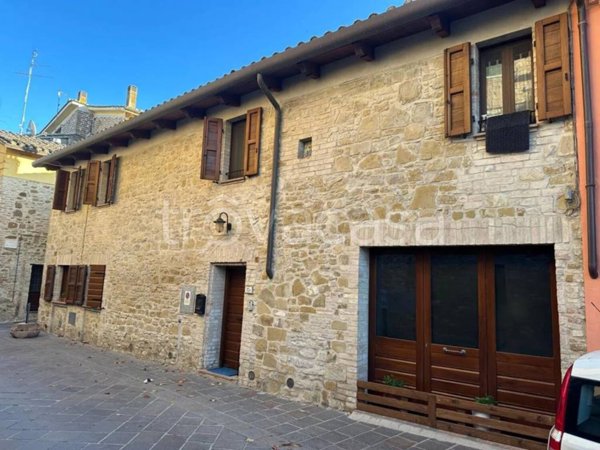 casa indipendente in vendita ad Assisi in zona Petrignano