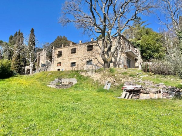 appartamento in vendita ad Assisi