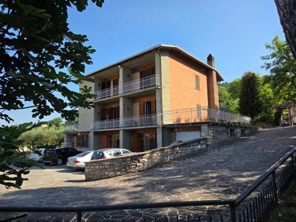 casa indipendente in vendita ad Assisi in zona Pieve San Nicolò