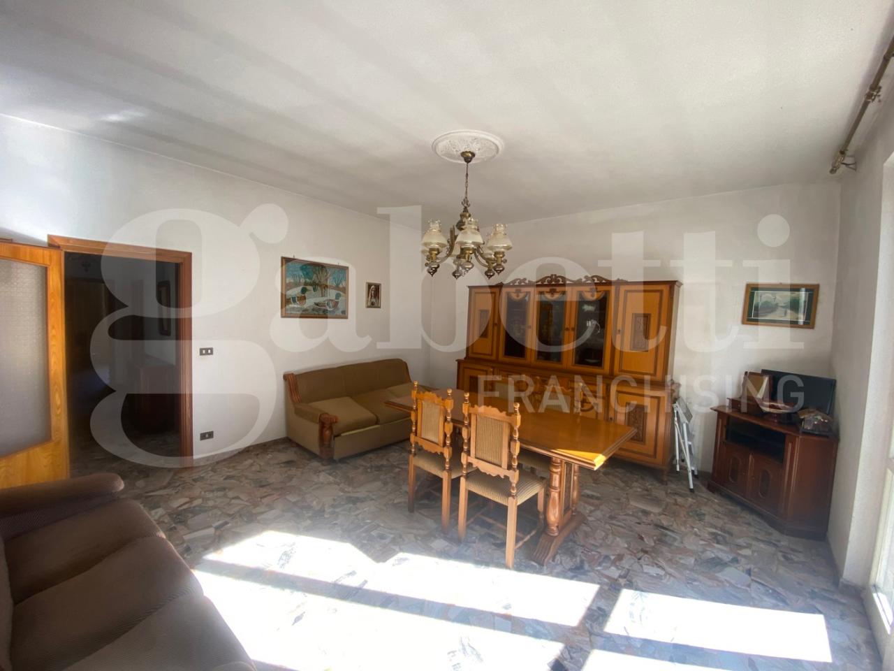 casa indipendente in vendita ad Assisi in zona Petrignano