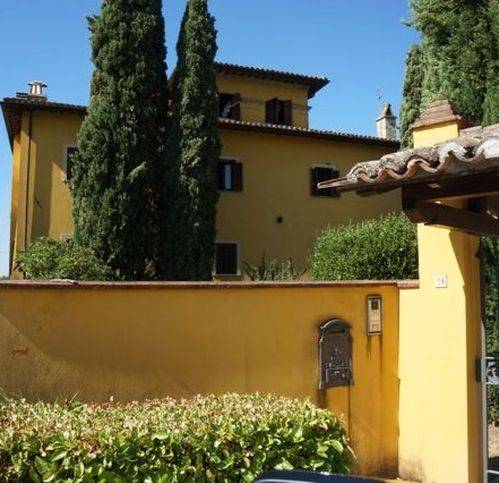 villa in vendita ad Assisi in zona Petrignano