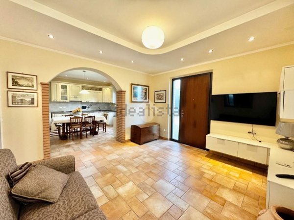 casa indipendente in vendita ad Assisi in zona Santa Maria degli Angeli
