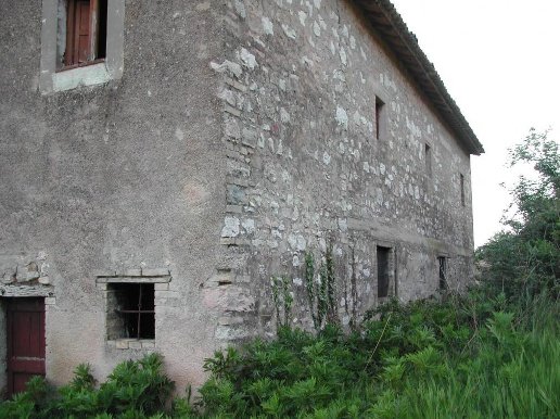 pentavano in vendita ad Assisi in zona Capodacqua