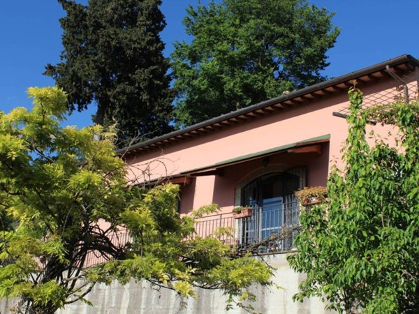 casa indipendente in vendita ad Assisi in zona Viole