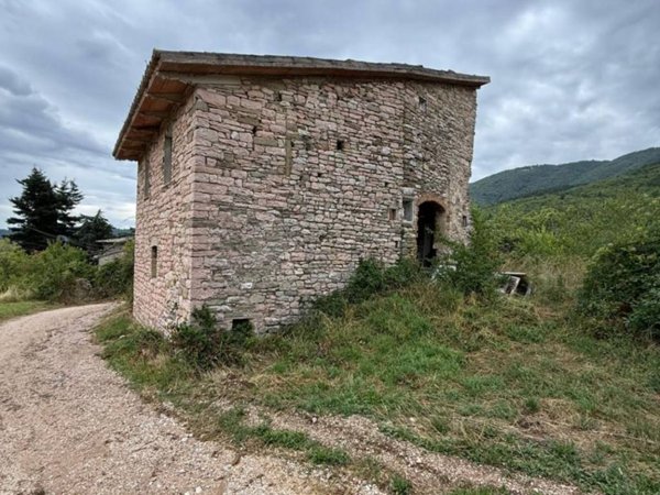 casa indipendente in vendita ad Assisi in zona Porziano