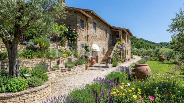 casa indipendente in vendita ad Assisi