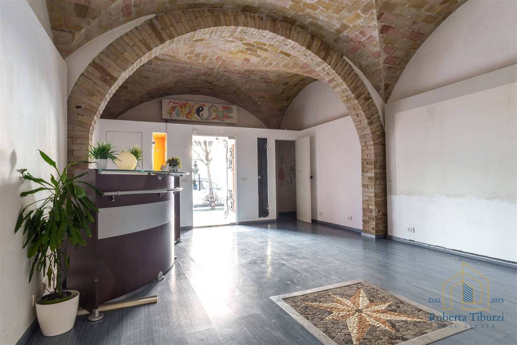 trivano in vendita ad Assisi in zona Santa Maria degli Angeli