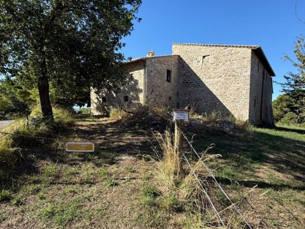 casa indipendente in vendita ad Assisi in zona Capodacqua