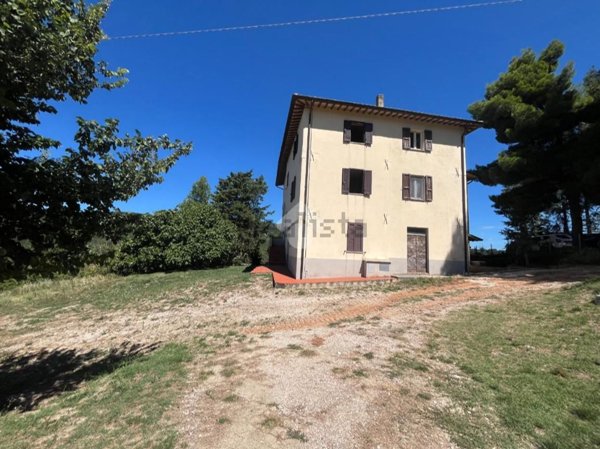 casa indipendente in vendita ad Assisi in zona Santa Maria degli Angeli