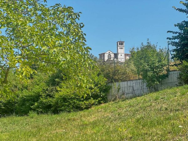 casa indipendente in vendita ad Assisi