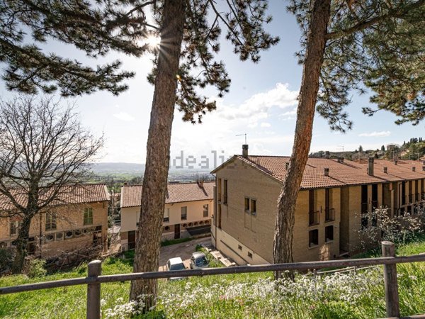 casa indipendente in vendita ad Assisi