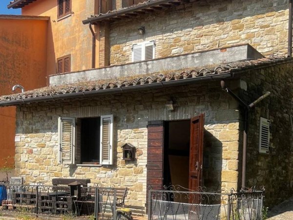 casa indipendente in vendita ad Assisi