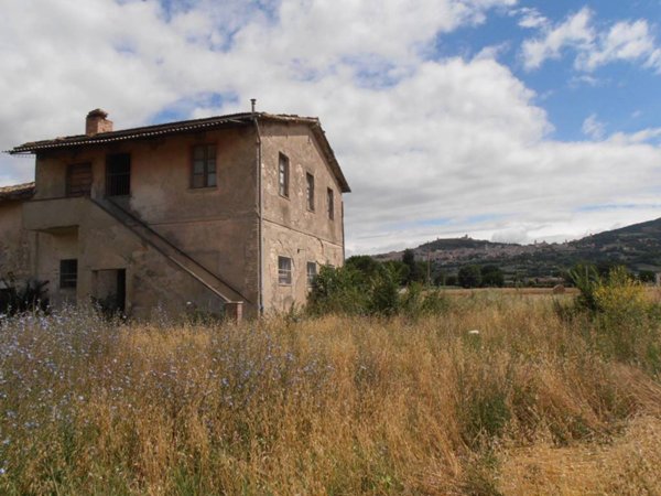 casa indipendente in vendita ad Assisi in zona Santa Maria degli Angeli