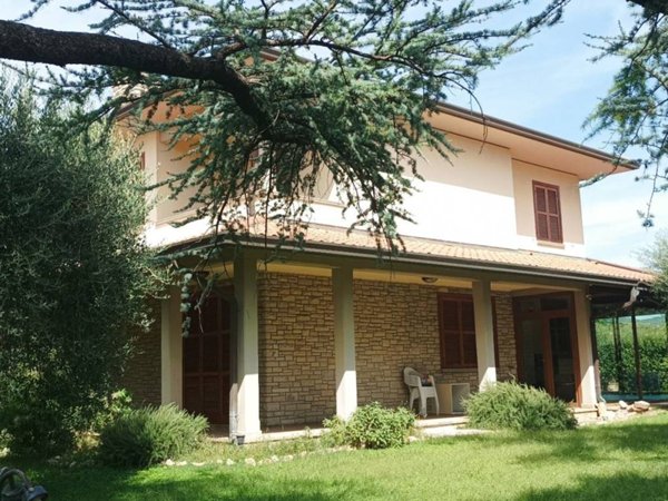casa indipendente in vendita ad Assisi in zona Santa Maria degli Angeli