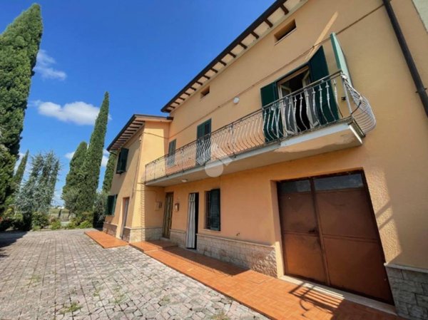 casa indipendente in vendita ad Assisi in zona Rivotorto