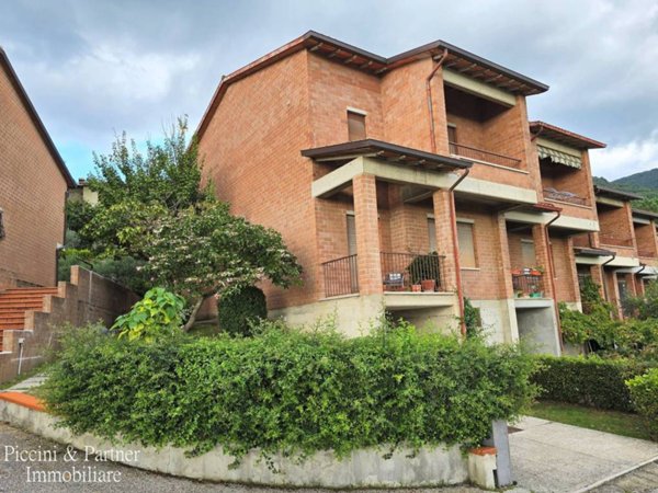 casa indipendente in vendita ad Assisi