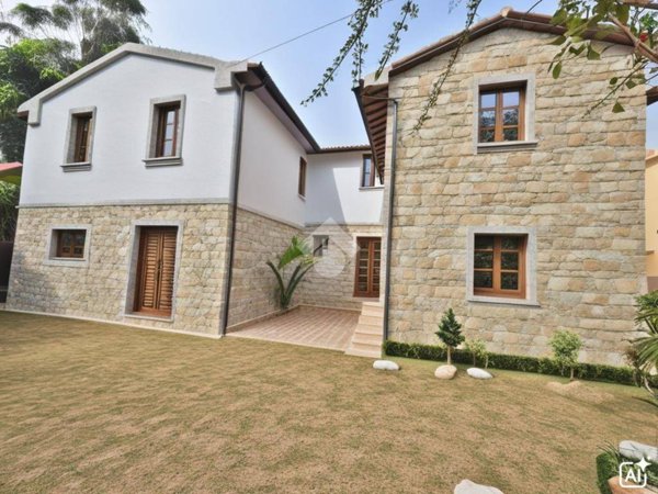 casa indipendente in vendita ad Assisi in zona Castelnuovo