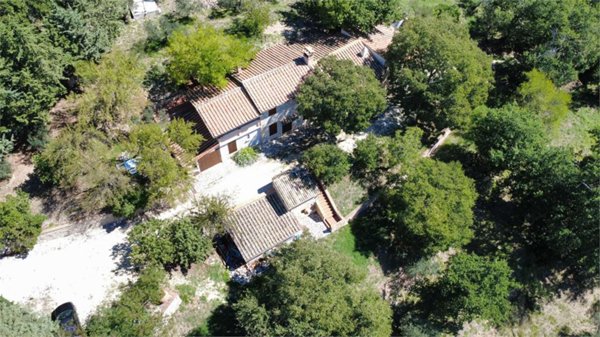 casa indipendente in vendita ad Assisi in zona Viole