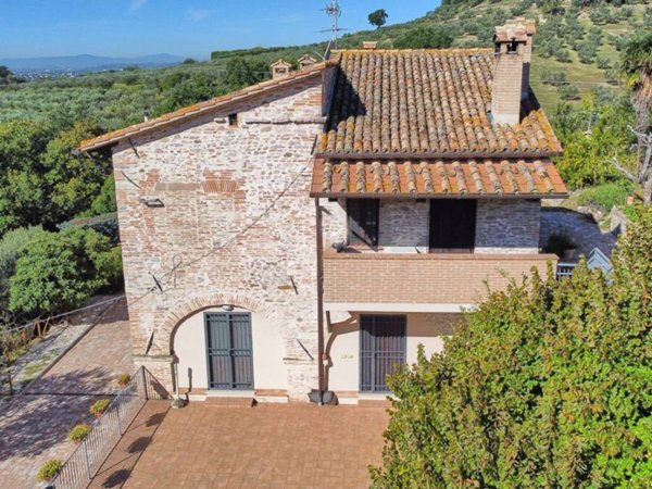 casa indipendente in vendita ad Assisi in zona San Presto