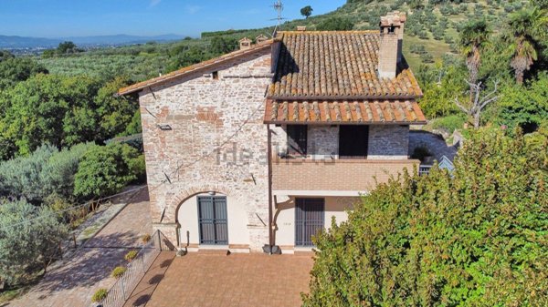 appartamento in vendita ad Assisi