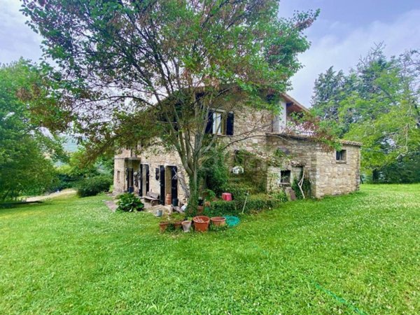casa indipendente in vendita ad Assisi in zona Porziano