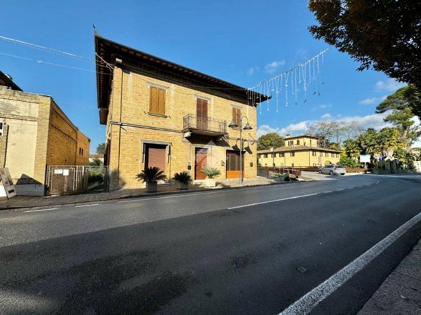 casa indipendente in vendita ad Assisi in zona Santa Maria degli Angeli