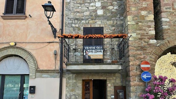 appartamento in vendita ad Assisi in zona Tordandrea