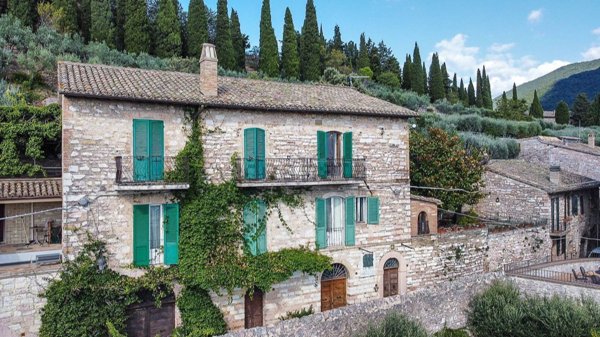 casa indipendente in vendita ad Assisi
