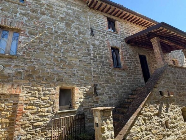 casa indipendente in vendita ad Assisi in zona Porziano