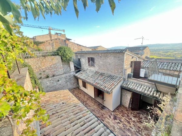 appartamento in vendita ad Assisi