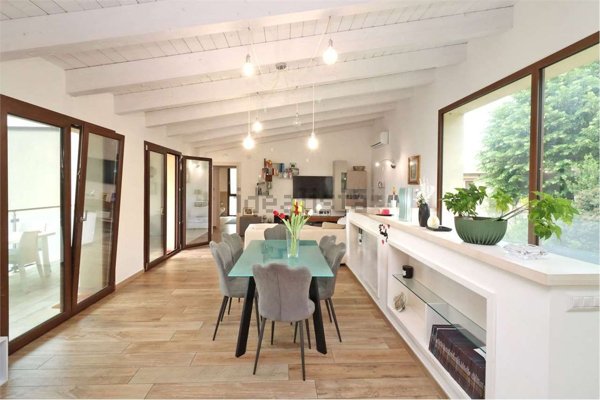 casa indipendente in vendita ad Assisi in zona Palazzo