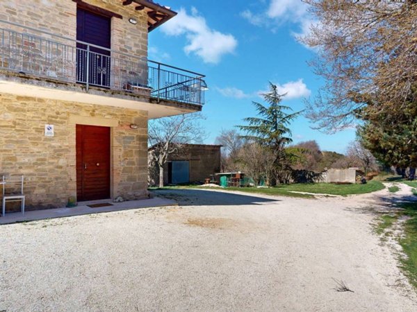 casa indipendente in vendita ad Assisi in zona Porziano