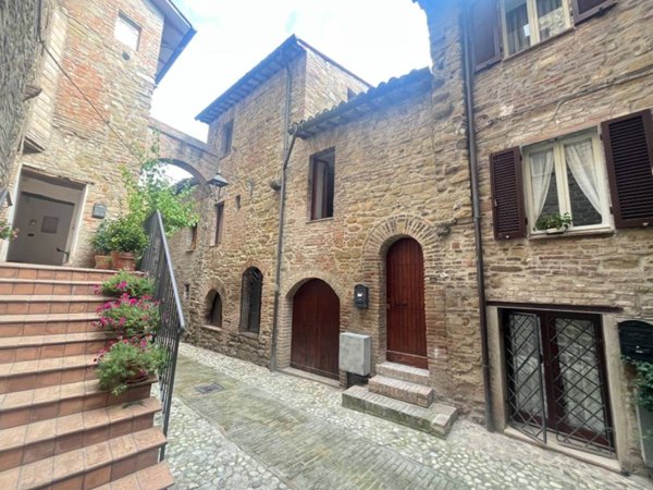 casa indipendente in vendita ad Assisi in zona Petrignano