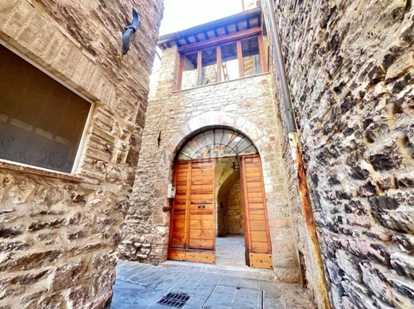 casa semindipendente in vendita ad Assisi