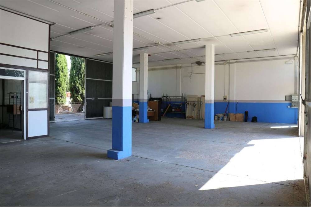 locale commerciale in vendita ad Assisi in zona Santa Maria degli Angeli