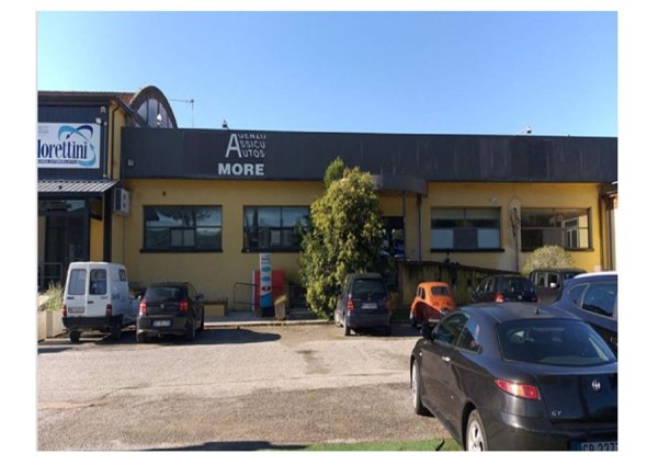 ufficio in vendita ad Assisi in zona Petrignano