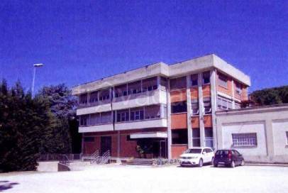 negozio in vendita ad Assisi in zona Petrignano