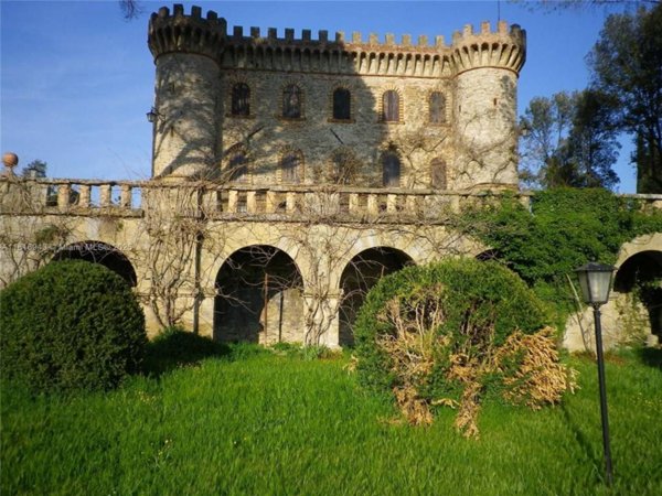 intera palazzina in vendita ad Assisi in zona Palazzo