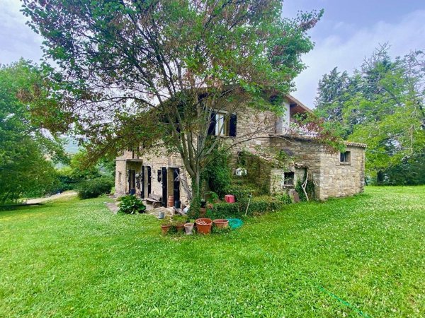 casa indipendente in vendita ad Assisi in zona Porziano
