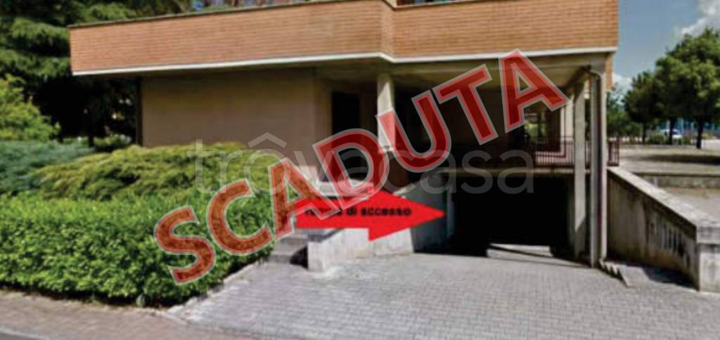 locale commerciale in vendita ad Assisi in zona Santa Maria degli Angeli