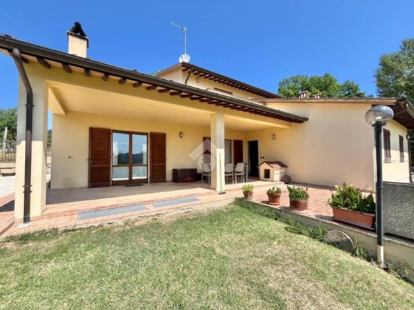 casa indipendente in vendita ad Assisi in zona Porziano