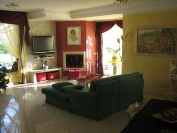 casa indipendente in vendita ad Assisi in zona Castelnuovo