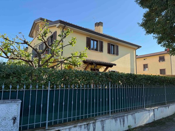 appartamento in vendita ad Assisi in zona Santa Maria degli Angeli