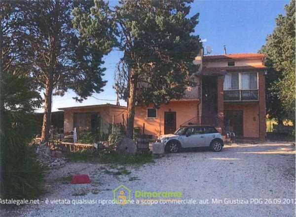 casa indipendente in vendita ad Assisi in zona Tordandrea