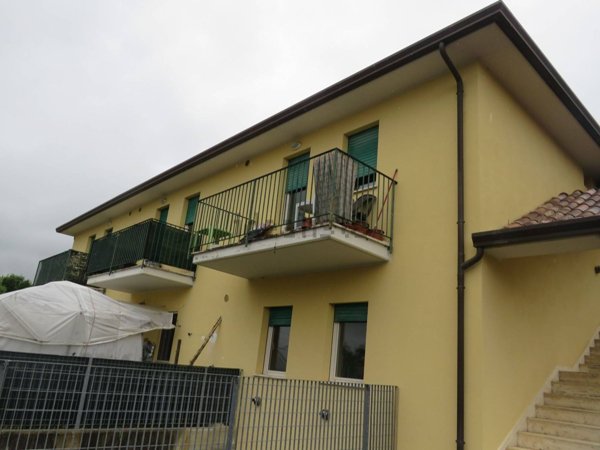 appartamento in vendita ad Assisi in zona Petrignano