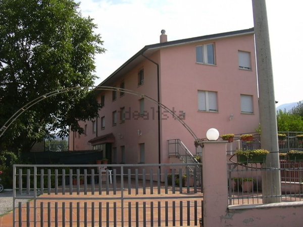 casa indipendente in vendita ad Assisi in zona Santa Maria degli Angeli