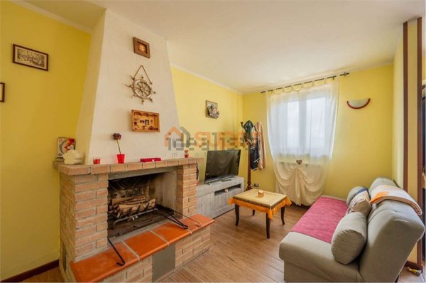 casa indipendente in vendita ad Assisi in zona Pieve San Nicolò