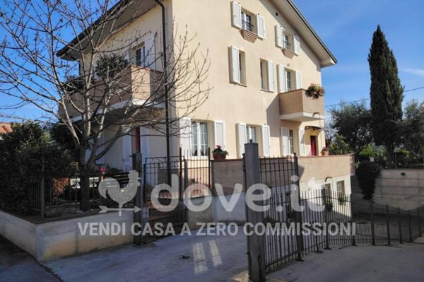 casa indipendente in vendita ad Assisi in zona Castelnuovo